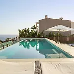 Дом отдыха Nirvana - Luxury With Heated Pool Плайя-Параисо