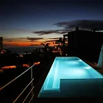 Nirvana - Luxury With Heated Pool Дом отдыха *