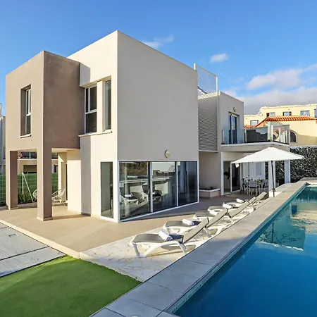 Nirvana - Luxury With Heated Pool *