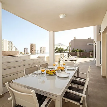 Nirvana - Luxury With Heated Pool בית נופש