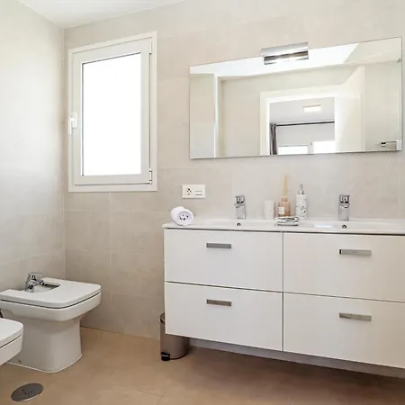 בית נופש Nirvana - Luxury With Heated Pool *