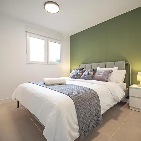 בית נופש Nirvana - Luxury With Heated Pool *