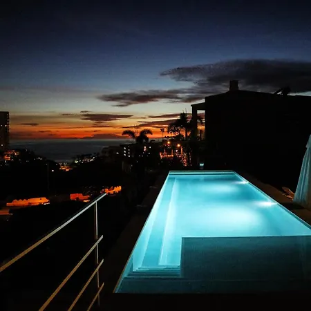 Nirvana - Luxury With Heated Pool Semesterbostad *