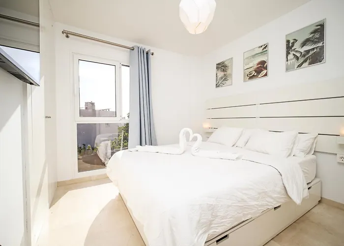 Holiday home Nirvana - Luxury With Heated Pool