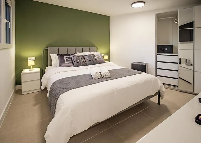 Nirvana - Luxury With Heated Pool Holiday home *