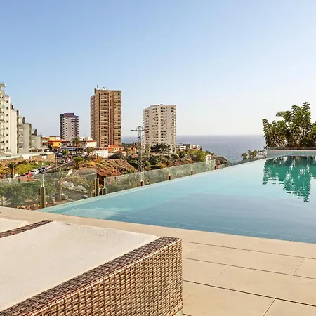 Nirvana - Luxury With Heated Pool Hébergement de vacances