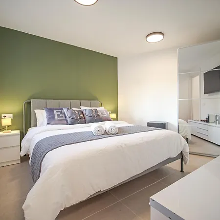 Nirvana - Luxury With Heated Pool *