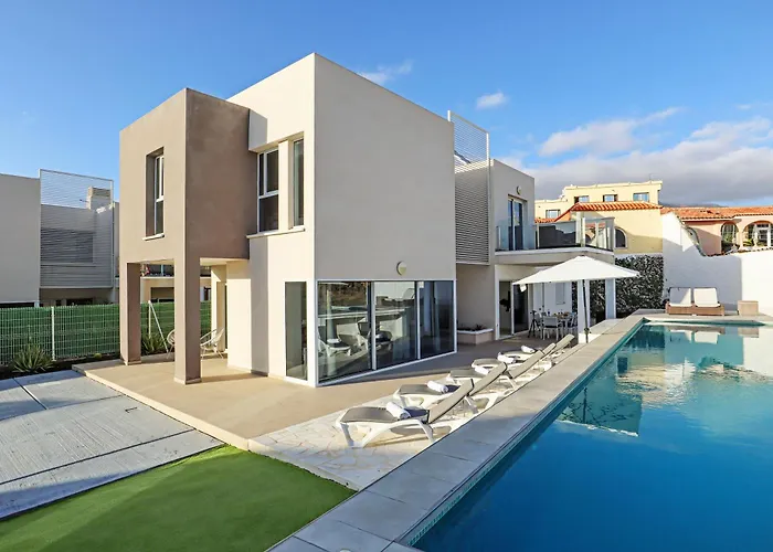 Nirvana - Luxury With Heated Pool *