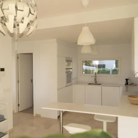 Holiday home Nirvana - Luxury With Heated Pool *