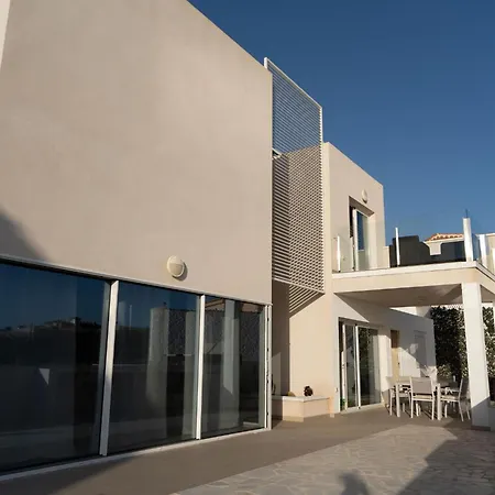 Nirvana - Luxury With Heated Pool