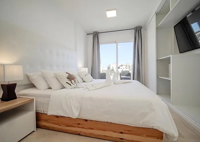 Σπίτι διακοπών Nirvana - Luxury With Heated Pool