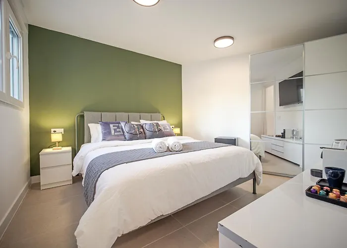 Nirvana - Luxury With Heated Pool *