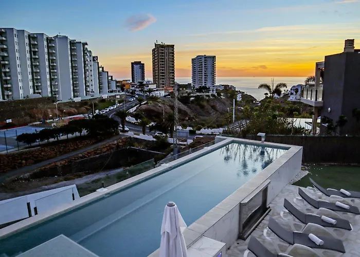 Nirvana - Luxury With Heated Pool *